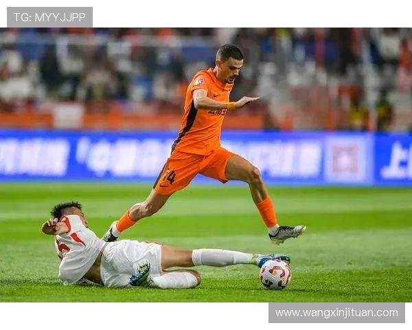 俄罗斯与中国足球比赛直播视频全程回放及精彩瞬间解析